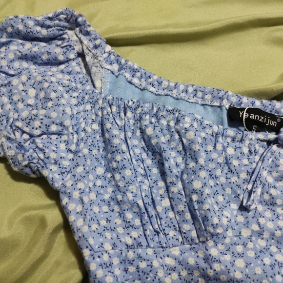 Nwt size small milkmaid floral patterned dress - Picture 3 of 6